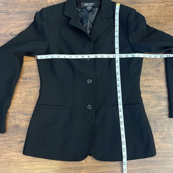 New York & Co. Classic Professional Black Blazer, Sz. 4. - Picture 8 of 9